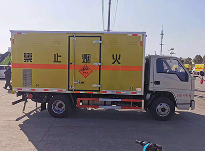 雁塔爆破器材运输车