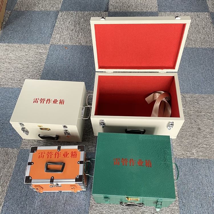 雁塔爆破工程作业箱如何选择？玻璃钢与传统材质的全面对比